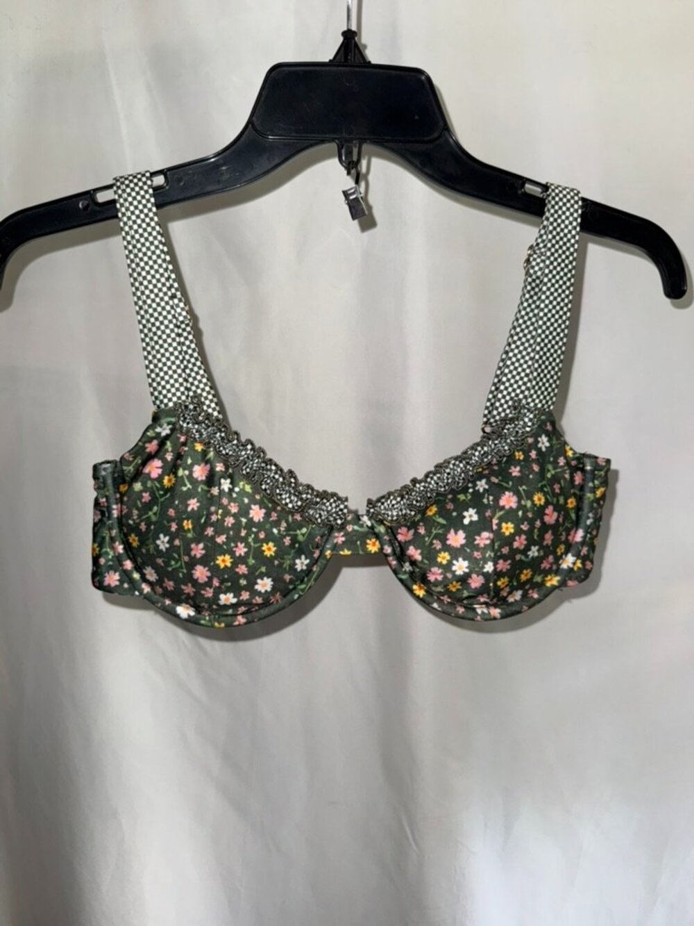 Strawberry Milk Mob Moon River bikini top Size M NEVER WORN